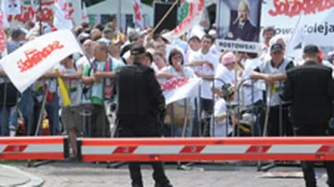 Nie wypuszczali posłów. "Pomysł był dowcipny"
