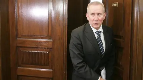 Polacy "dymisjonują" Czumę