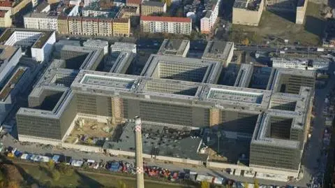 Pracownik wywiadu sprzedawał informacje Rosji i USA. Przyznał się do winy