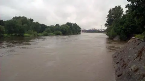 Alarm przeciwpowodziowy we Wrocławiu. 
Przybyło wody w Bystrzycy, Ślęzy i Oławie