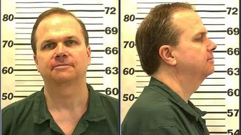 Mark David Chapman odsiaduje wyrok za morderstwo drugiego stopnia