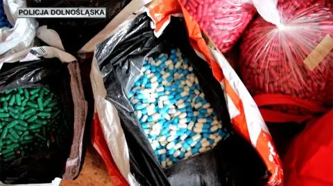 Nielegalnie handlowali lekami. Mogli oszukać ponad 1000 osób