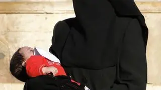 Tunezyjska policja wzmoży kontrolę osób z zasłoniętymi twarzami