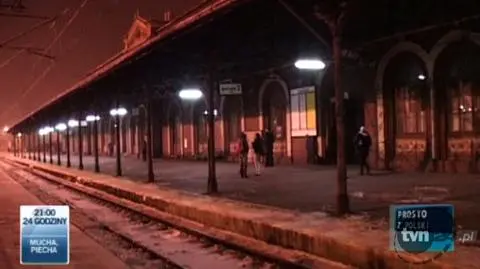W szkole godzinę za wcześnie, przez kolej
