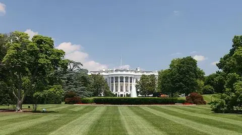 Ewakuacja części Białego Domu. Obama bezpieczny