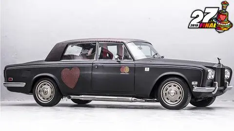 Bracia Collins przekazali na tegoroczną licytację WOŚP Rolls-Royce'a Silver Shadow