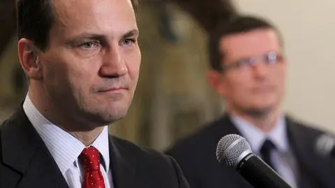 Sikorski przesłuchany ws. rzeczy ofiar katastrofy smoleńskiej 