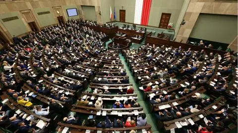 Sondaż Kantar Public: 39 proc. poparcia dla PiS, 18 proc. dla PO