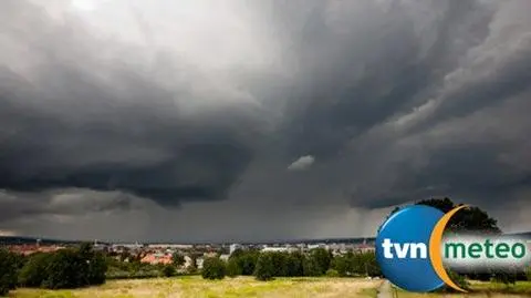 Chmury burzowe grzeją atmosferę