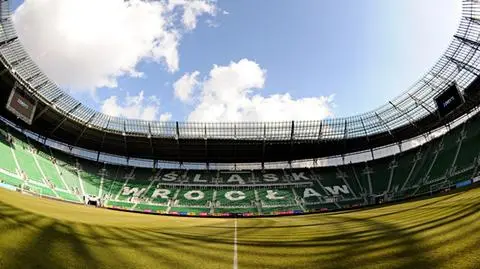 Trening, mecz i chrzciny Świadków Jehowy. Stadion nie dla zwiedzających 
