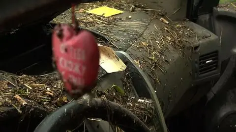 Zniszczony samochód