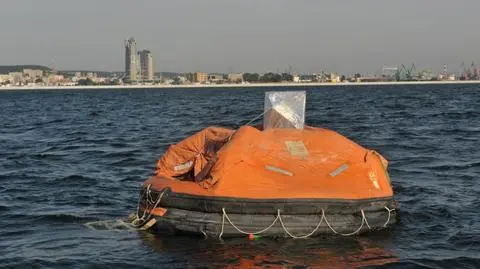 Noc na tratwie ratunkowej 