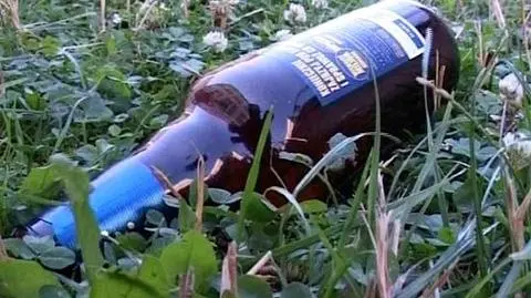 Pijany 12-latek leżał przy drodze. Wracał z imprezy
