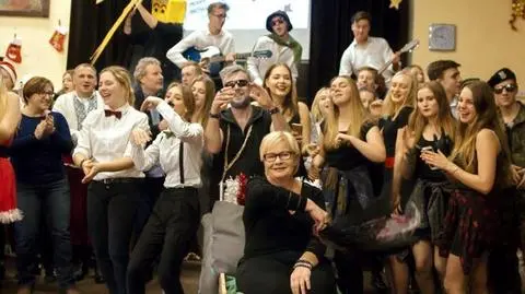 Uczniowie nagrali poruszający film, by ratować życie chorej nauczycielki 
