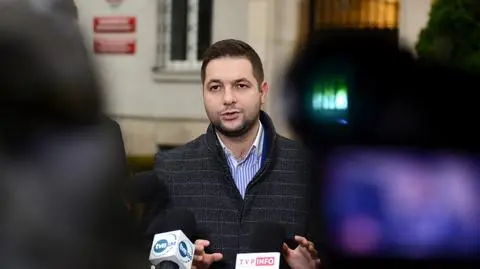 Patryk Jaki jest jednym z potencjalnych kandydatów PiS na prezydenta Warszawy (fragment programu "Czarno na białym" z 24.10.2017)
