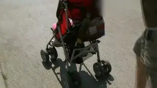 Pijana matka z dzieckiem w wózku