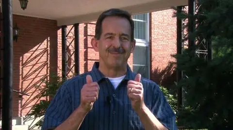 Stephen Mull opuszcza Warszawę