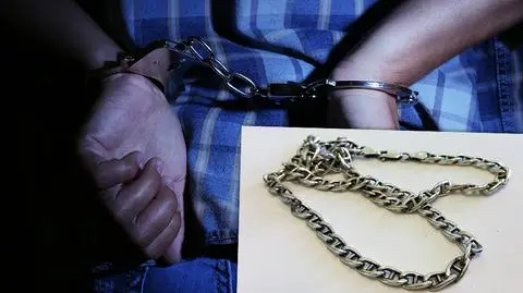 Elbląg: Umówił się pod mostem z chłopakiem. Zamiast "randki" był napad