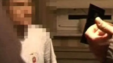 Zdjęcia operacyjne CBA z zatrzymania byłego ministra sportu Tomasza Lipca