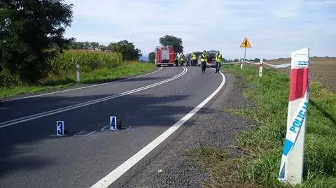 Jedna osoba nie żyje, druga ranna. "Samochód stanął w płomieniach"