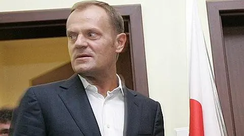 Tusk już pilnuje posłów