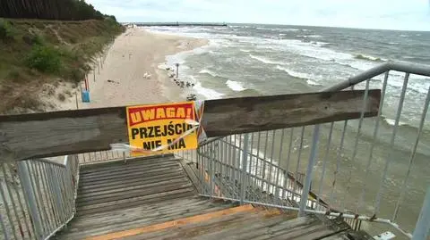 Morze zabrało plażę w Mrzeżynie