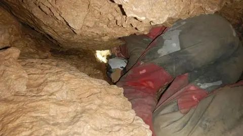 Ratownicy pracują w skrajnych warunkach