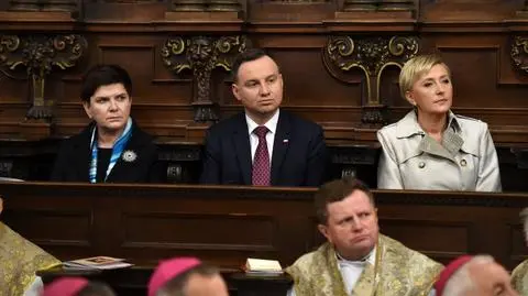 Nuncjusz apostolski przekazał paliusz Jędraszewskiemu