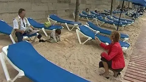 Paryżanie cieszą się wakacyjną plażą