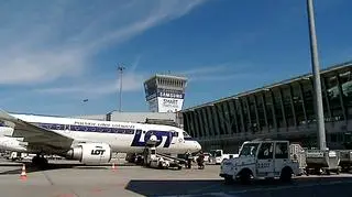 Od piątku pracownicy LOT-u dostają wypowiedzenia