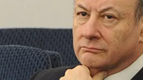 Prokuratura chce przesłuchać Rostowskiego