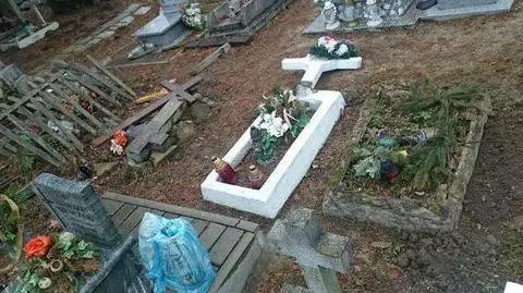 Dolny Śląsk: 16-latkowie zatrzymani za zniszczenie nagrobków