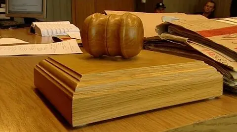 Wójt gminy Bobrowniki oskarżony o przyjęcie 20 tys. zł łapówki