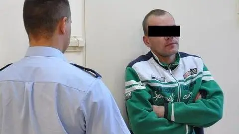 Rzucał dwuletnim synem