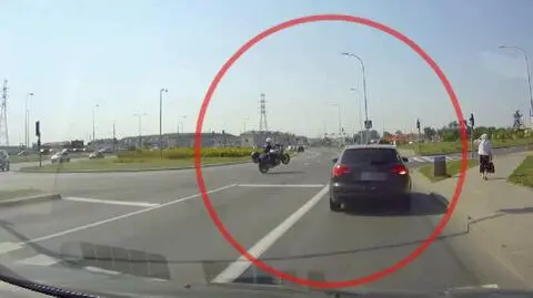 Gdańsk: Policjant przejechał motocyklem na jednym kole