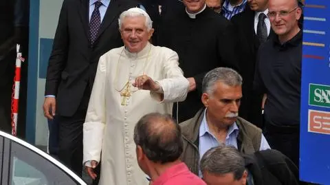 Papież po operacji. Wyszedł już ze szpitala