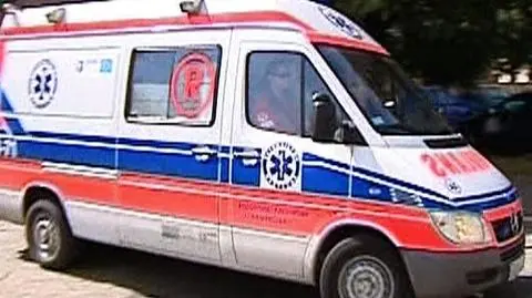Samochód wjechał w dzieci na przystanku