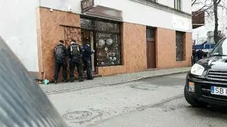 Policjanci negocjowali z napastnikiem 2 godziny