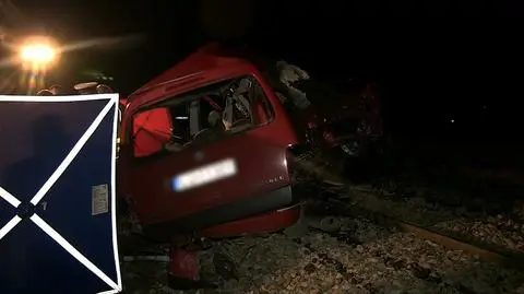 Matka z dziećmi wjechała pod pociąg. Śmierć na przejeździe kolejowym