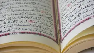 Kobieta miała spalić Koran
