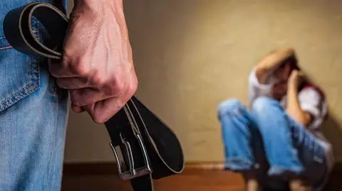 Przegląd prasy: Coraz więcej ofiar przemocy domowej. Także tej ekonomicznej