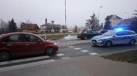 Bartoszyce. Nastolatki potrącone na przejściu dla pieszych