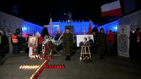 Miesięcznica po raz pierwszy z oficjalną asystą wojskową