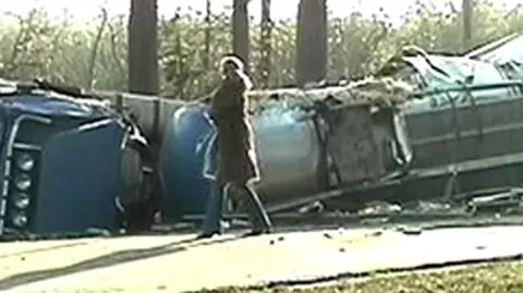 Wypadek cysterny z mlekiem. 
 2 osoby nie żyją