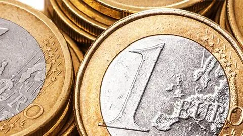 Wydawali tysiące euro w monetach, aż trafili na komisariat