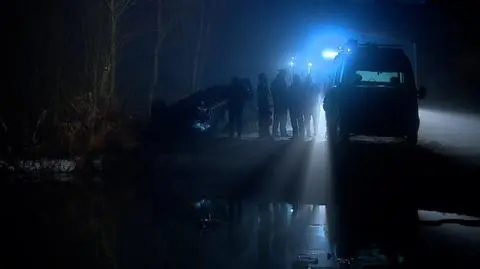 Auto wpadło do rzeki. Zostało wyciągnięte po kilkudziesięciu godzinach