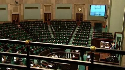 Ilu posłów pracuje do końca?
