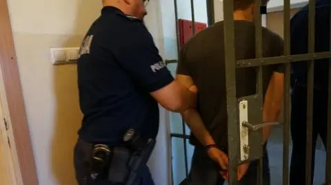 "Jeździjcie ostrożnie, bo dzieci tu chodzą". Za taką uwagę złamali mu szczękę