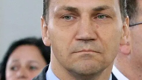Sikorski nie wstydzi się za Niesiołowskiego
