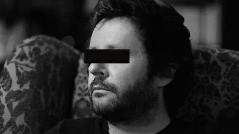 Artysta "w pudle" nabił media w butelkę